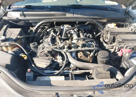 2008 Jeep Grand Cherokee Overland z USA, uszkodzony, nr VIN 1J8HR68M68C242958